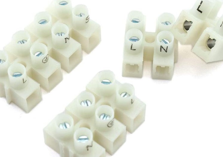 Domino tel konektörü